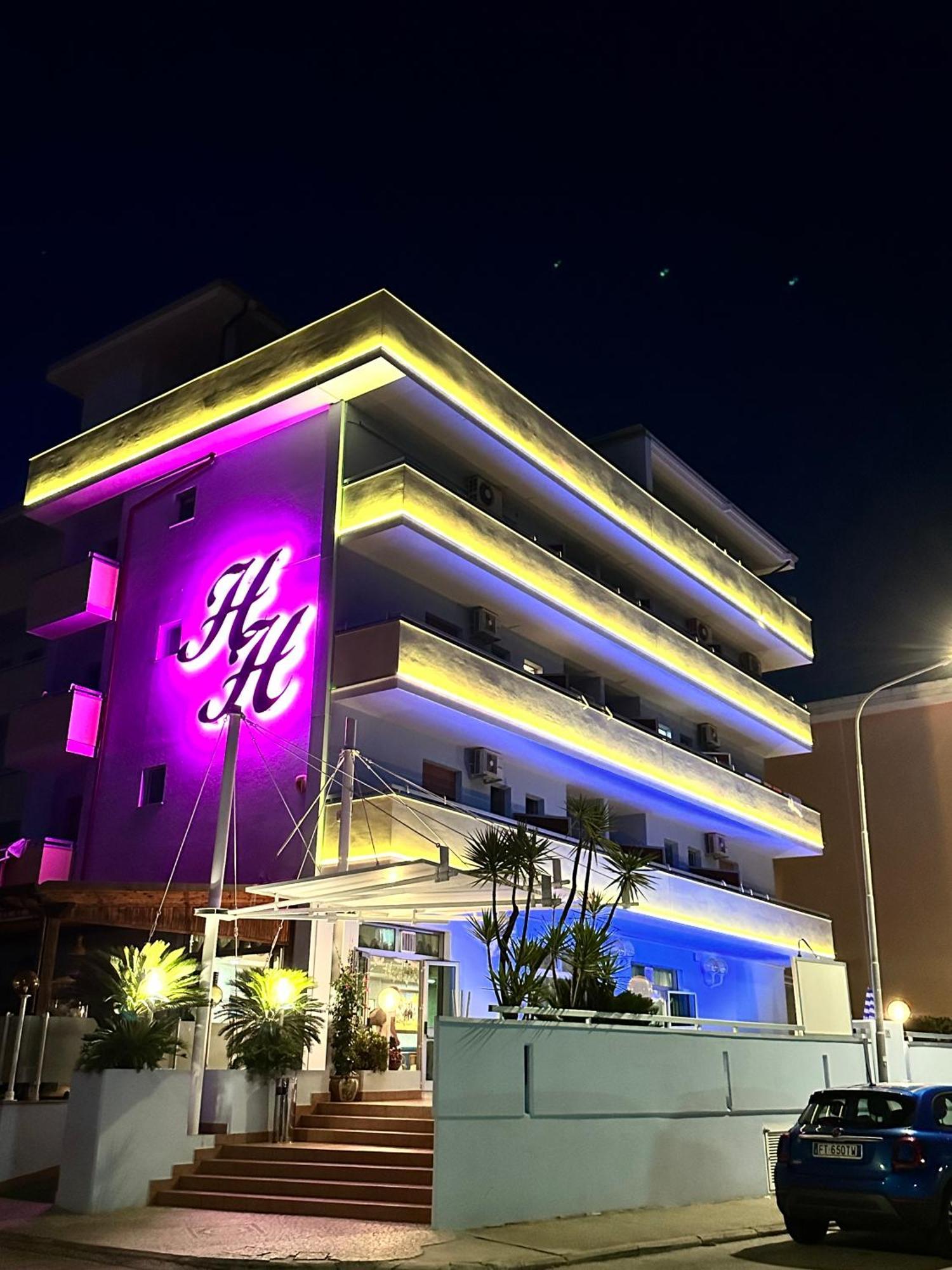 Hotel Holiday Martinsicuro Ngoại thất bức ảnh
