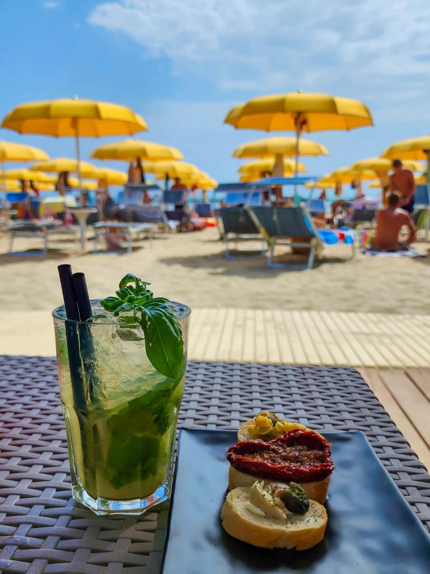 Hotel Holiday Martinsicuro Ngoại thất bức ảnh