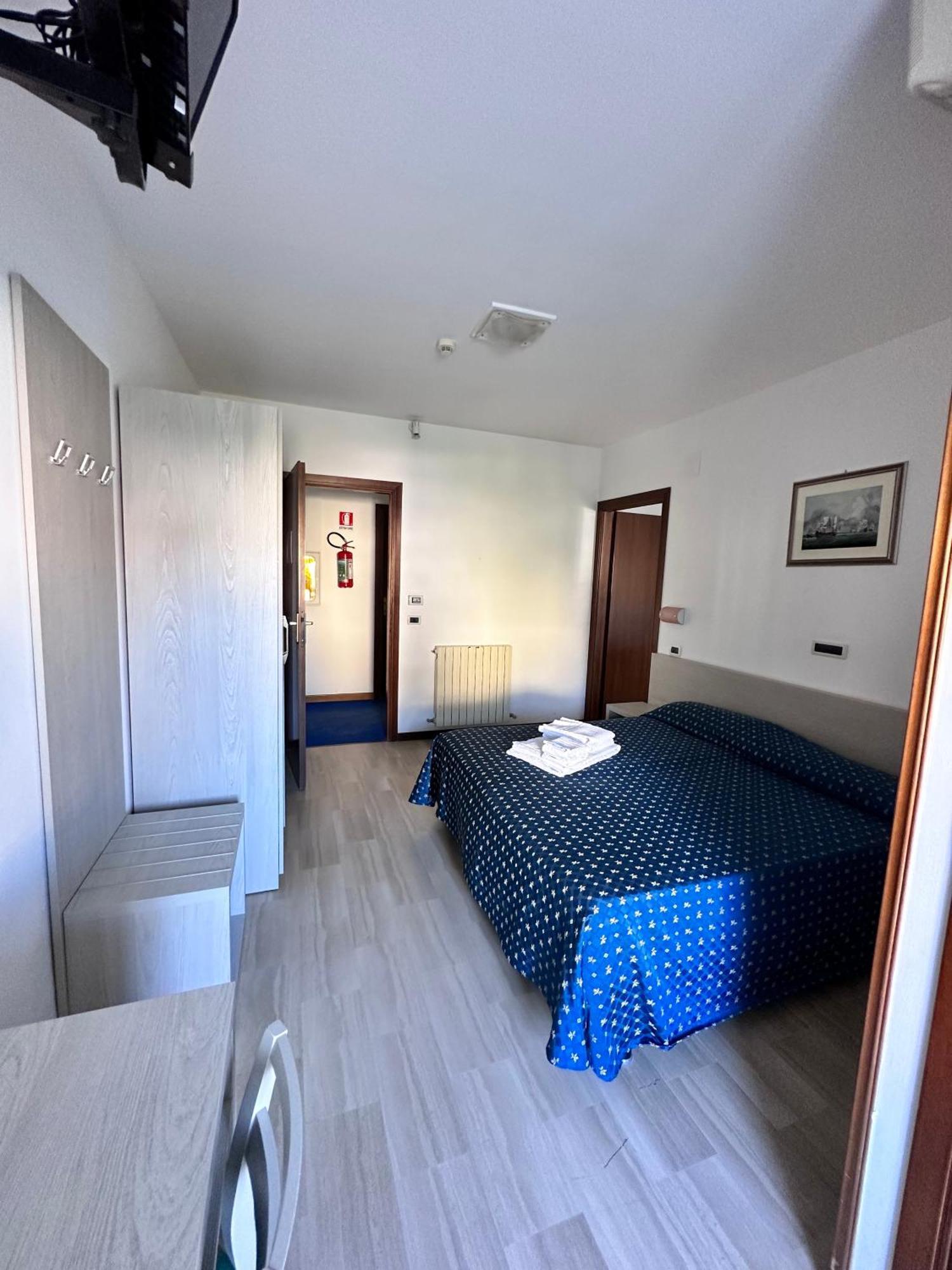Hotel Holiday Martinsicuro Ngoại thất bức ảnh